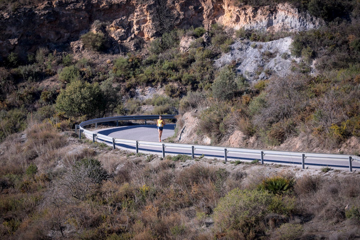 La XX Subida Pedestre al Conjuro arrancó a las 10 de la mañana, y los corredores tuvieron que enfrentarse a 17,8 kilometros en una mañana soleada