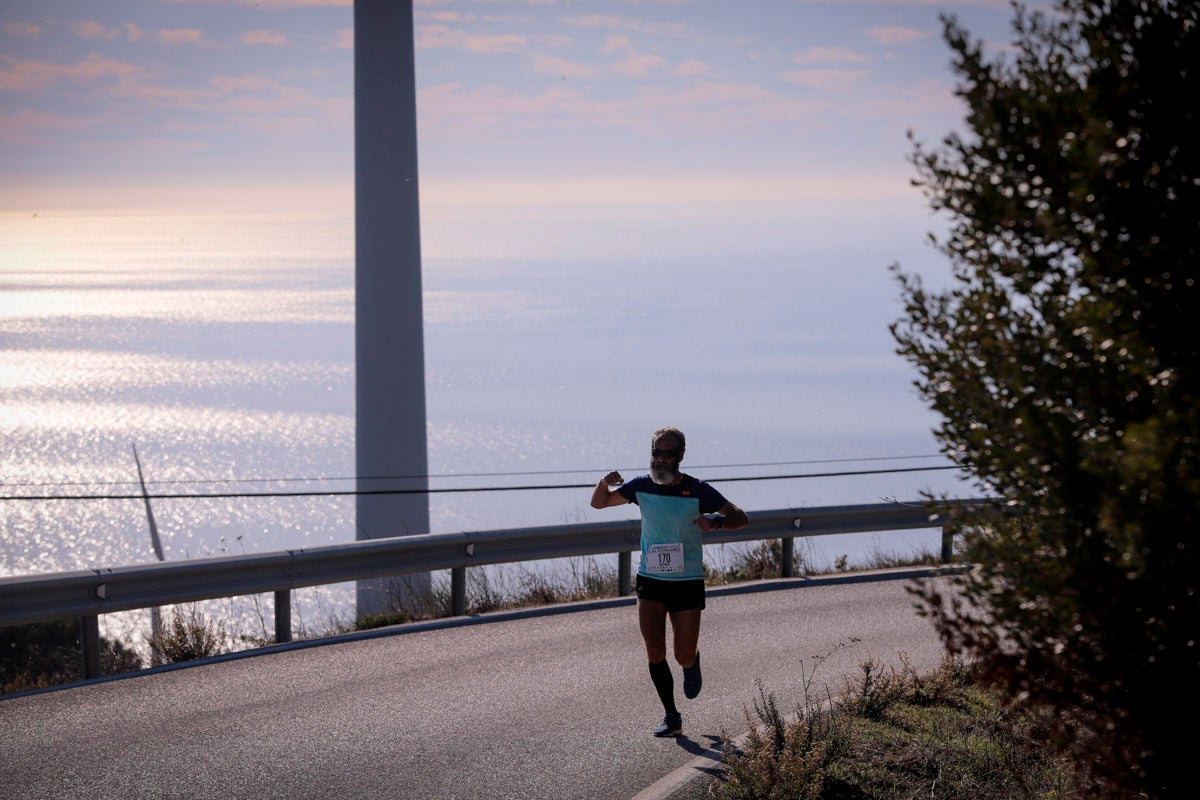 La XX Subida Pedestre al Conjuro arrancó a las 10 de la mañana, y los corredores tuvieron que enfrentarse a 17,8 kilometros en una mañana soleada