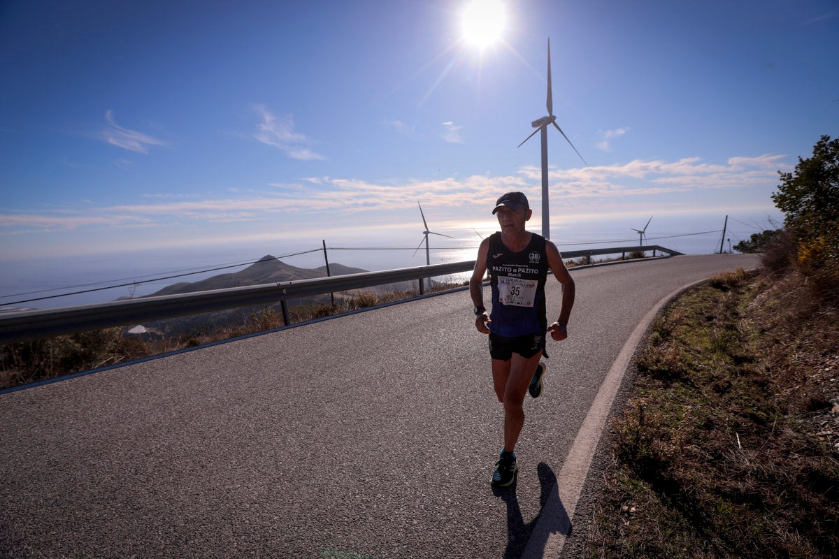 La XX Subida Pedestre al Conjuro arrancó a las 10 de la mañana, y los corredores tuvieron que enfrentarse a 17,8 kilometros en una mañana soleada