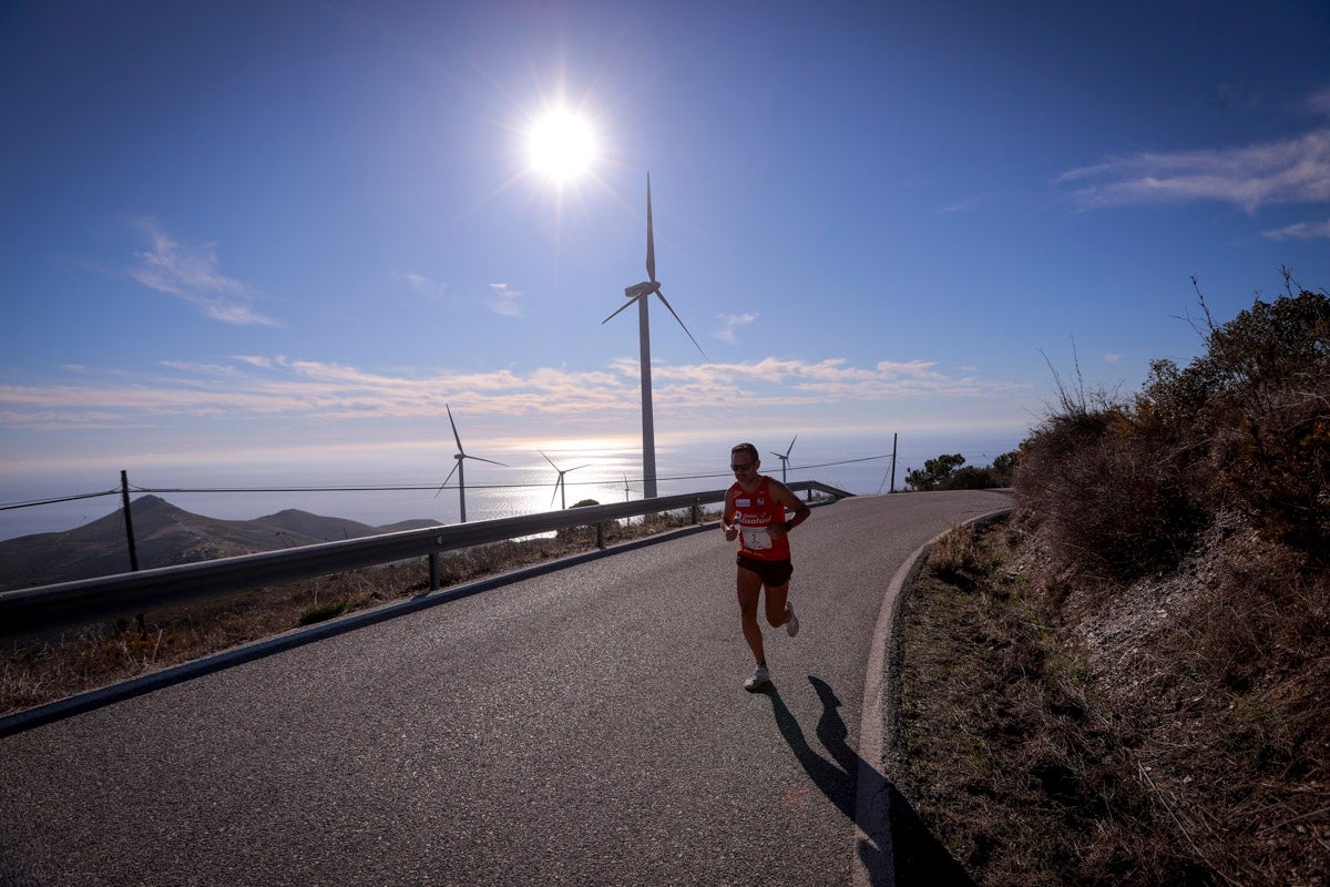 La XX Subida Pedestre al Conjuro arrancó a las 10 de la mañana, y los corredores tuvieron que enfrentarse a 17,8 kilometros en una mañana soleada