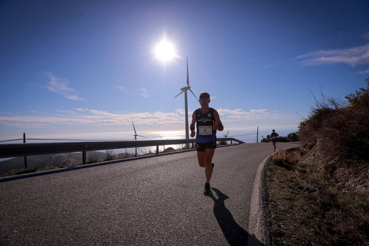 La XX Subida Pedestre al Conjuro arrancó a las 10 de la mañana, y los corredores tuvieron que enfrentarse a 17,8 kilometros en una mañana soleada