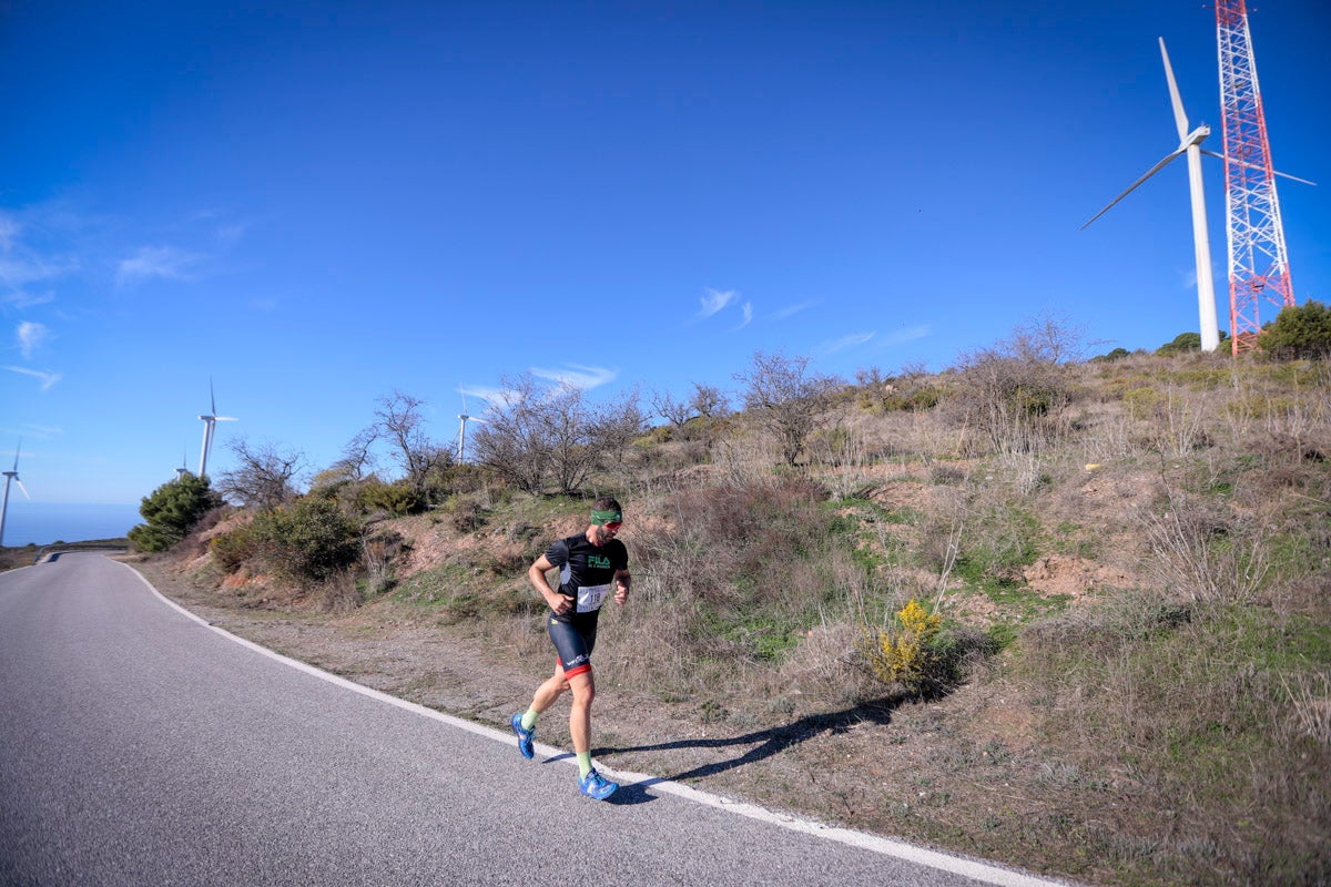 La XX Subida Pedestre al Conjuro arrancó a las 10 de la mañana, y los corredores tuvieron que enfrentarse a 17,8 kilometros en una mañana soleada