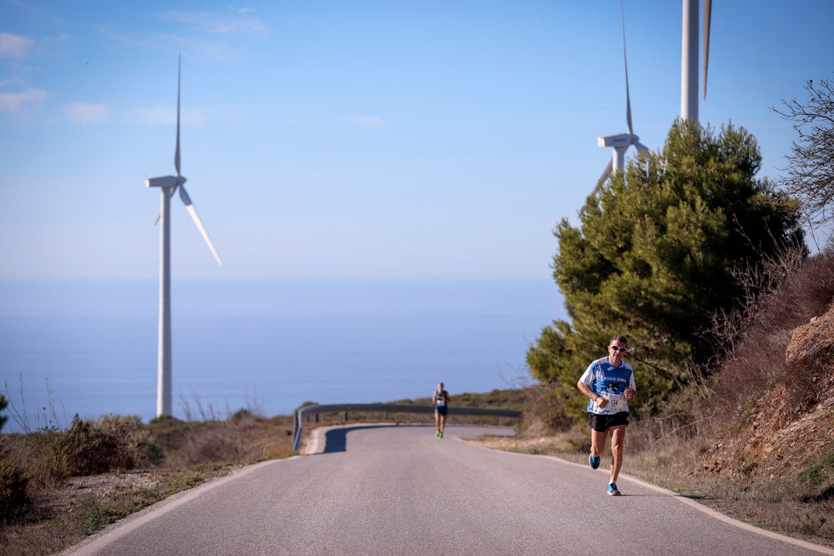 La XX Subida Pedestre al Conjuro arrancó a las 10 de la mañana, y los corredores tuvieron que enfrentarse a 17,8 kilometros en una mañana soleada