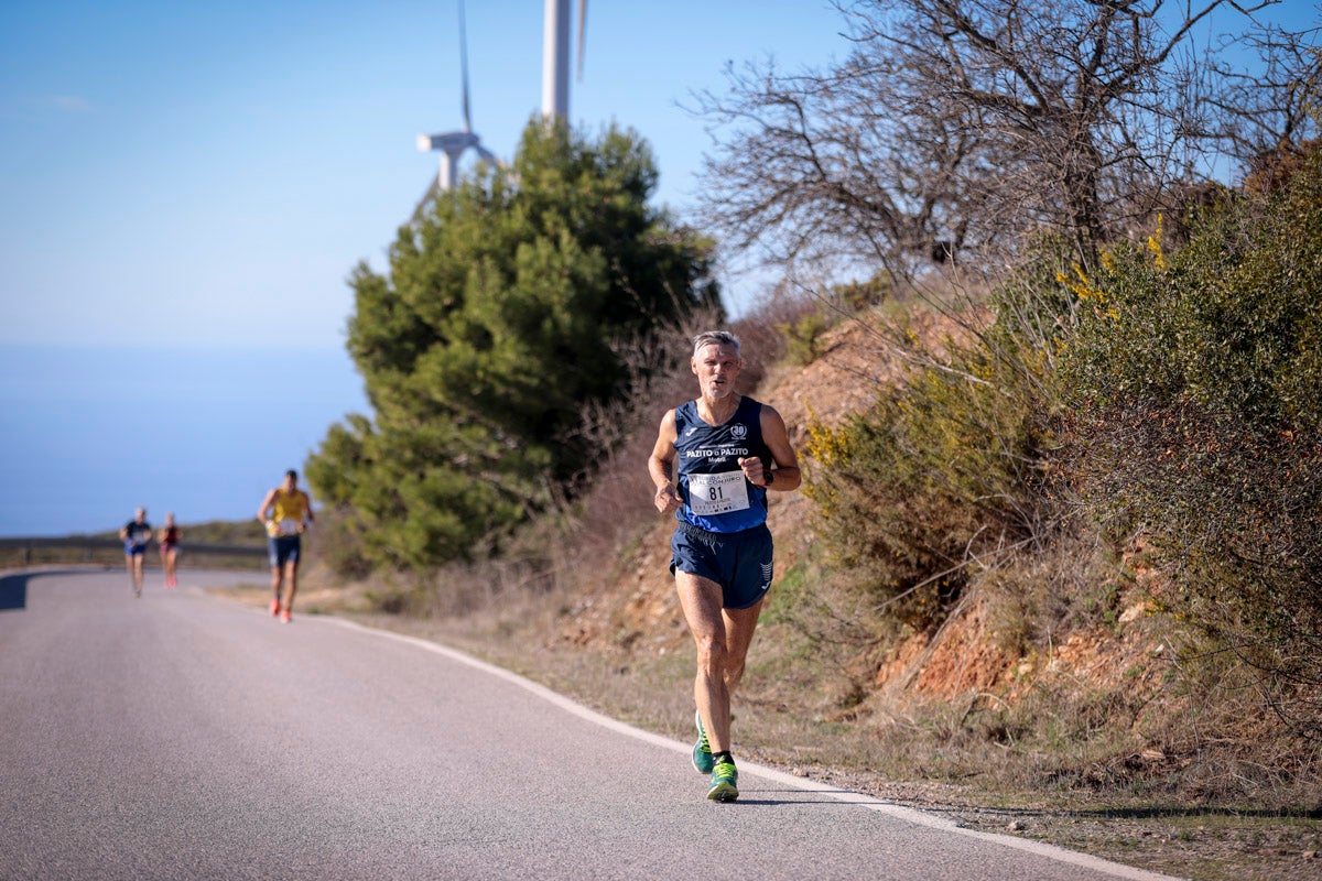 La XX Subida Pedestre al Conjuro arrancó a las 10 de la mañana, y los corredores tuvieron que enfrentarse a 17,8 kilometros en una mañana soleada