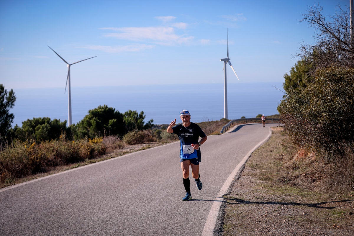 La XX Subida Pedestre al Conjuro arrancó a las 10 de la mañana, y los corredores tuvieron que enfrentarse a 17,8 kilometros en una mañana soleada