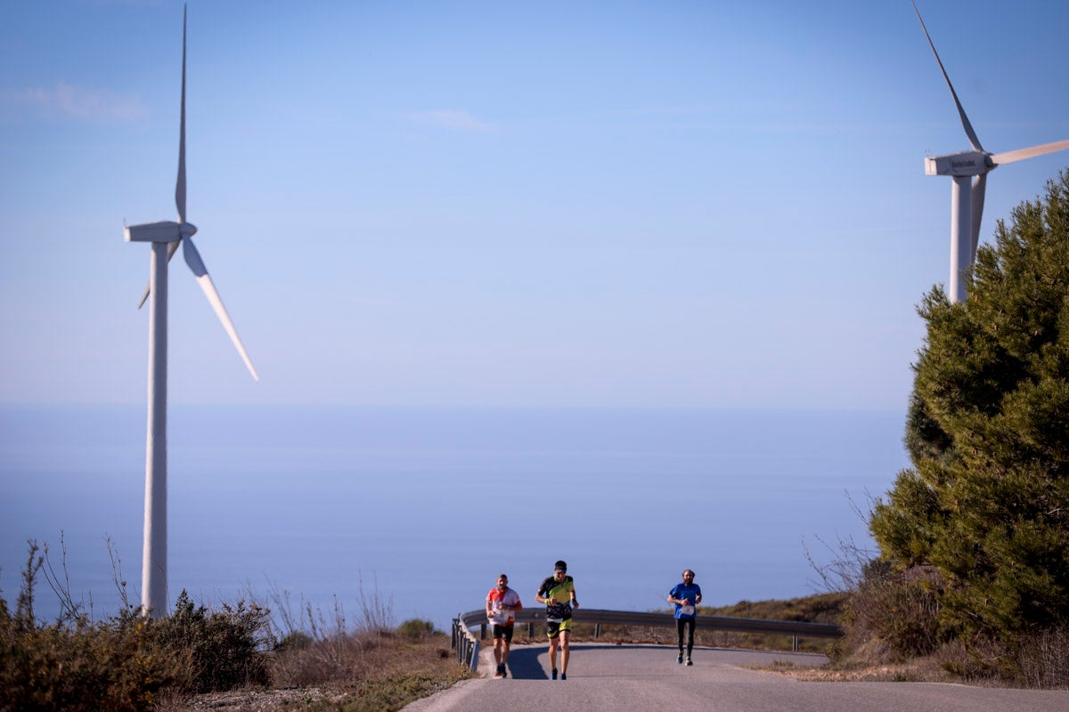 La XX Subida Pedestre al Conjuro arrancó a las 10 de la mañana, y los corredores tuvieron que enfrentarse a 17,8 kilometros en una mañana soleada