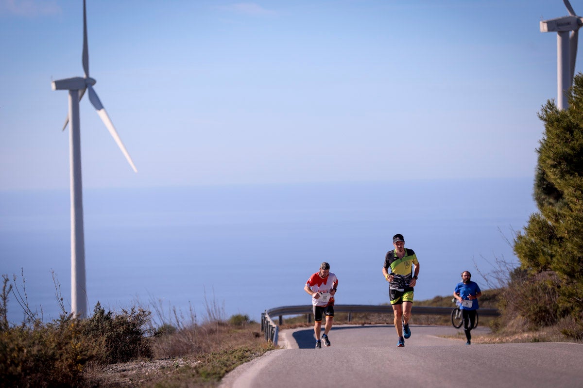La XX Subida Pedestre al Conjuro arrancó a las 10 de la mañana, y los corredores tuvieron que enfrentarse a 17,8 kilometros en una mañana soleada