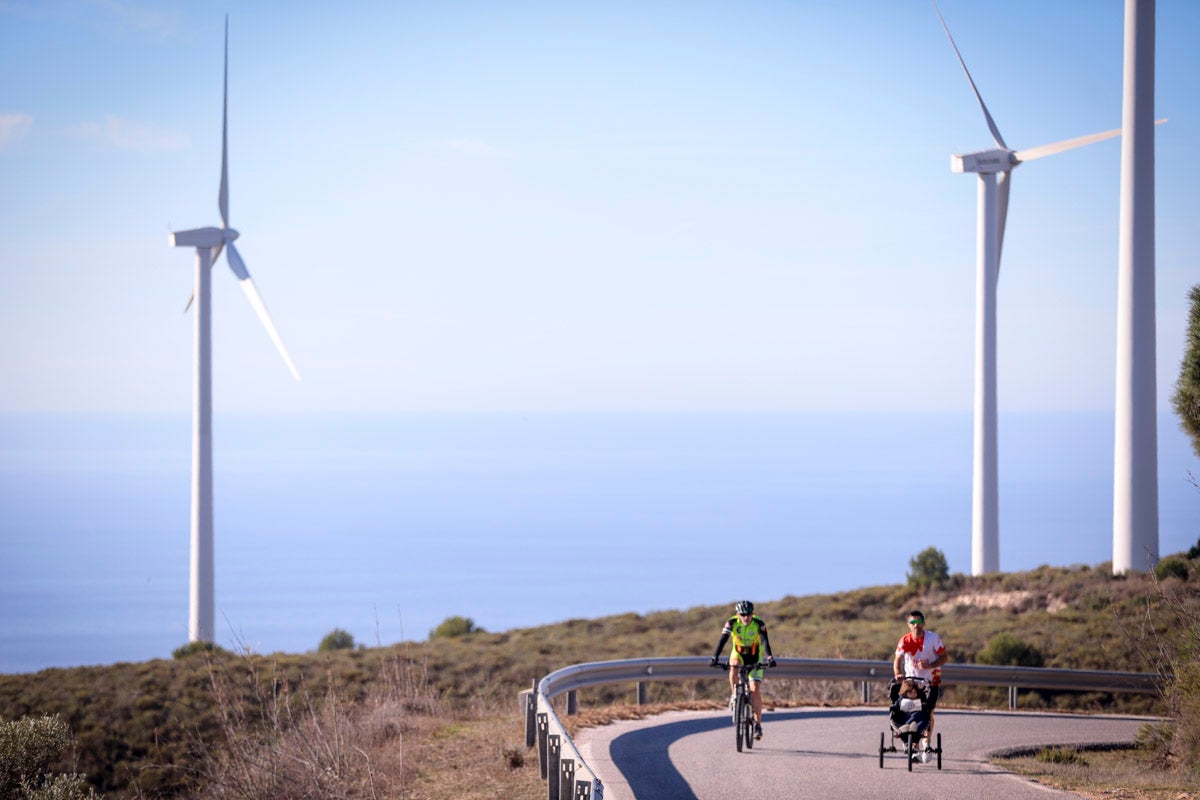 La XX Subida Pedestre al Conjuro arrancó a las 10 de la mañana, y los corredores tuvieron que enfrentarse a 17,8 kilometros en una mañana soleada