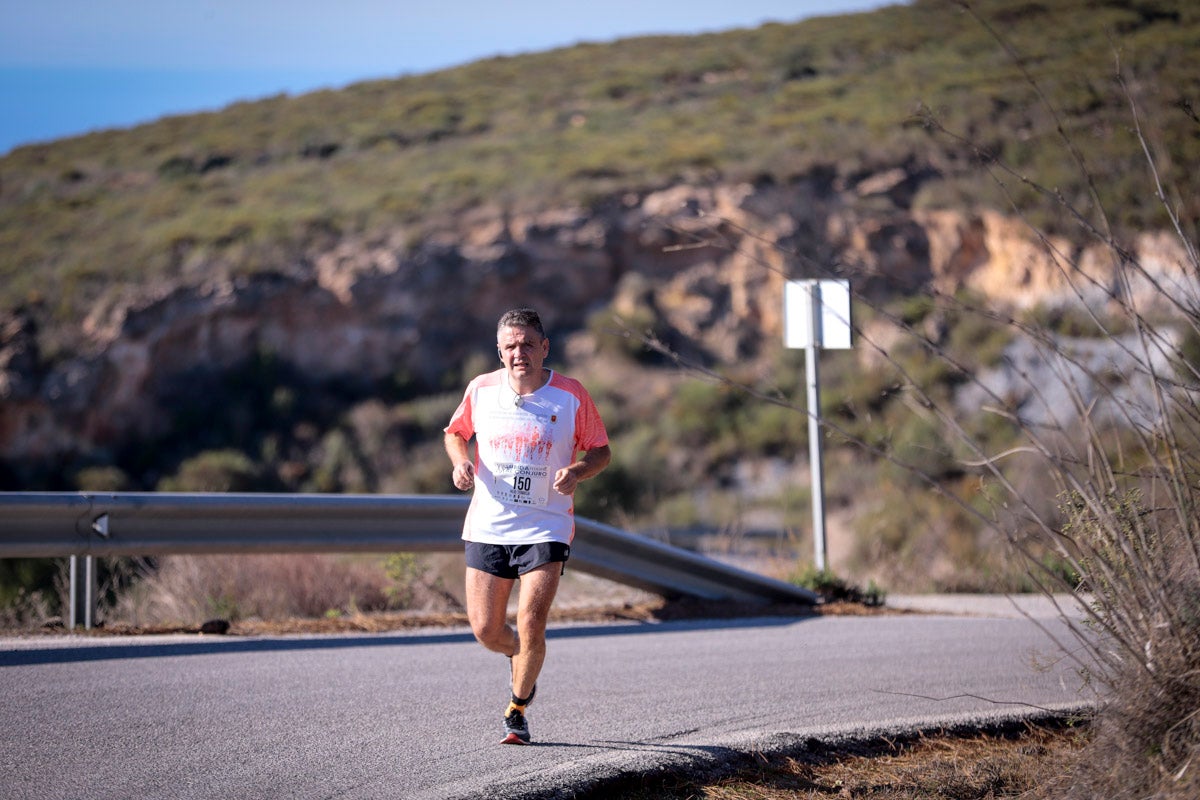 La XX Subida Pedestre al Conjuro arrancó a las 10 de la mañana, y los corredores tuvieron que enfrentarse a 17,8 kilometros en una mañana soleada