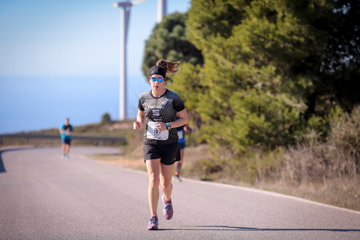La XX Subida Pedestre al Conjuro arrancó a las 10 de la mañana, y los corredores tuvieron que enfrentarse a 17,8 kilometros en una mañana soleada