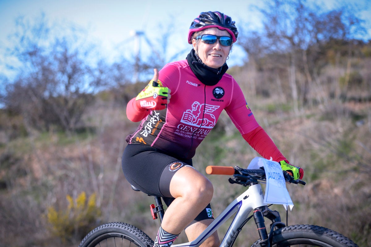 La XX Subida Pedestre al Conjuro arrancó a las 10 de la mañana, y los corredores tuvieron que enfrentarse a 17,8 kilometros en una mañana soleada