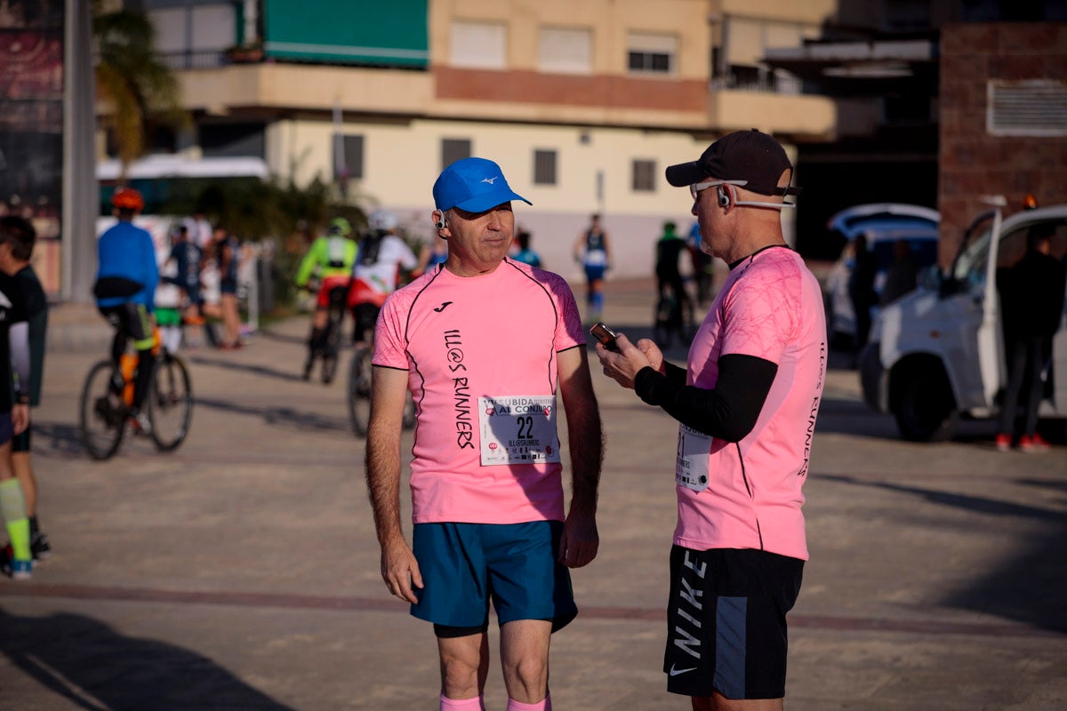 La XX Subida Pedestre al Conjuro arrancó a las 10 de la mañana, y los corredores tuvieron que enfrentarse a 17,8 kilometros en una mañana soleada
