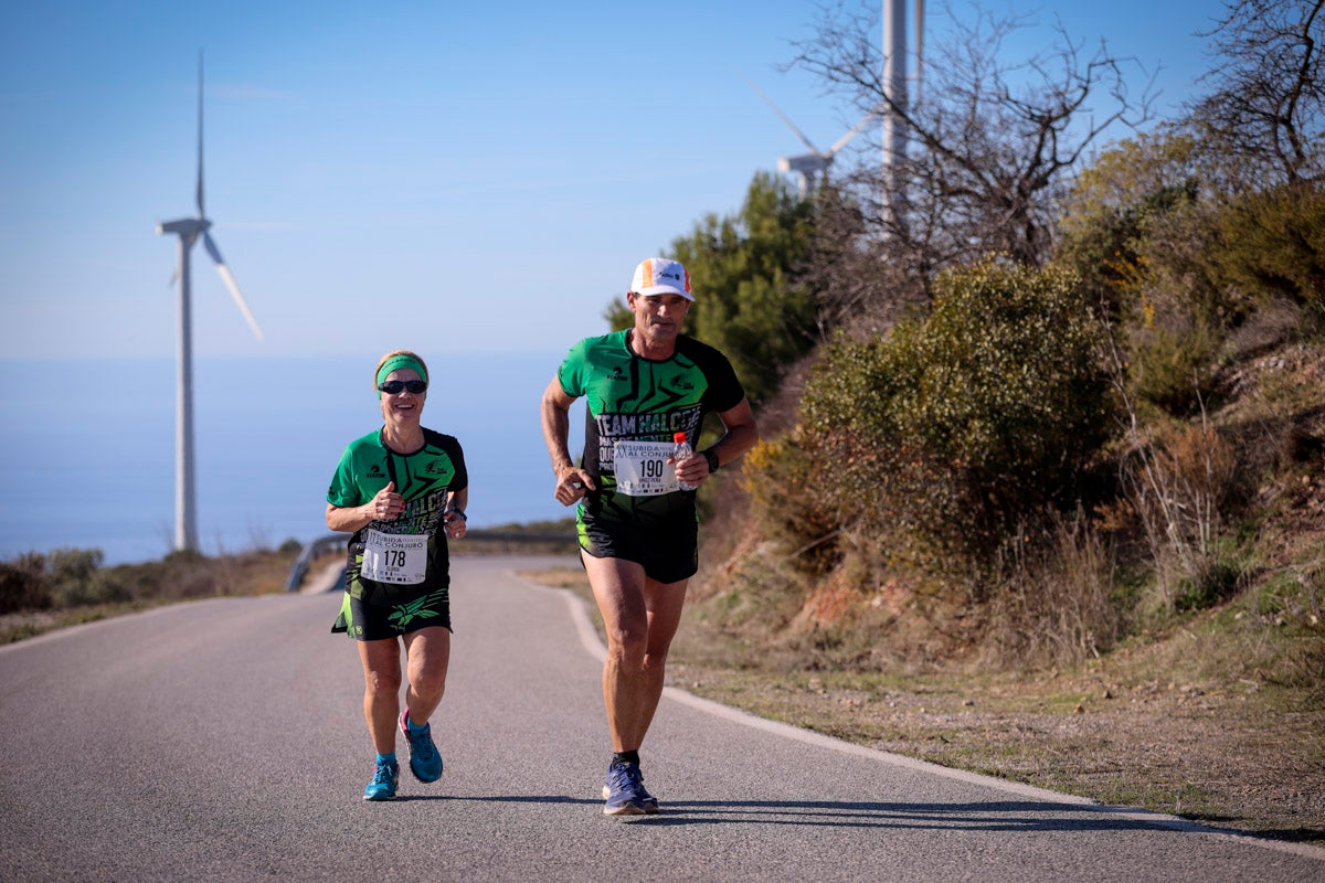La XX Subida Pedestre al Conjuro arrancó a las 10 de la mañana, y los corredores tuvieron que enfrentarse a 17,8 kilometros en una mañana soleada