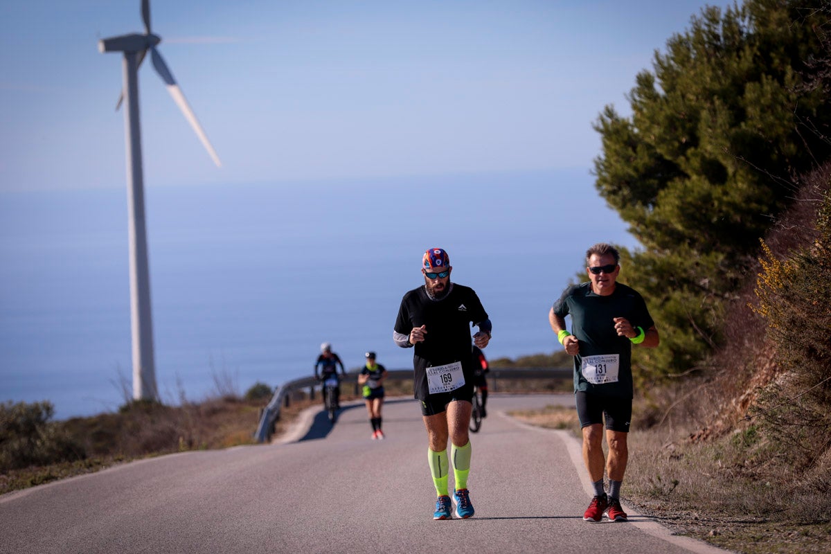 La XX Subida Pedestre al Conjuro arrancó a las 10 de la mañana, y los corredores tuvieron que enfrentarse a 17,8 kilometros en una mañana soleada