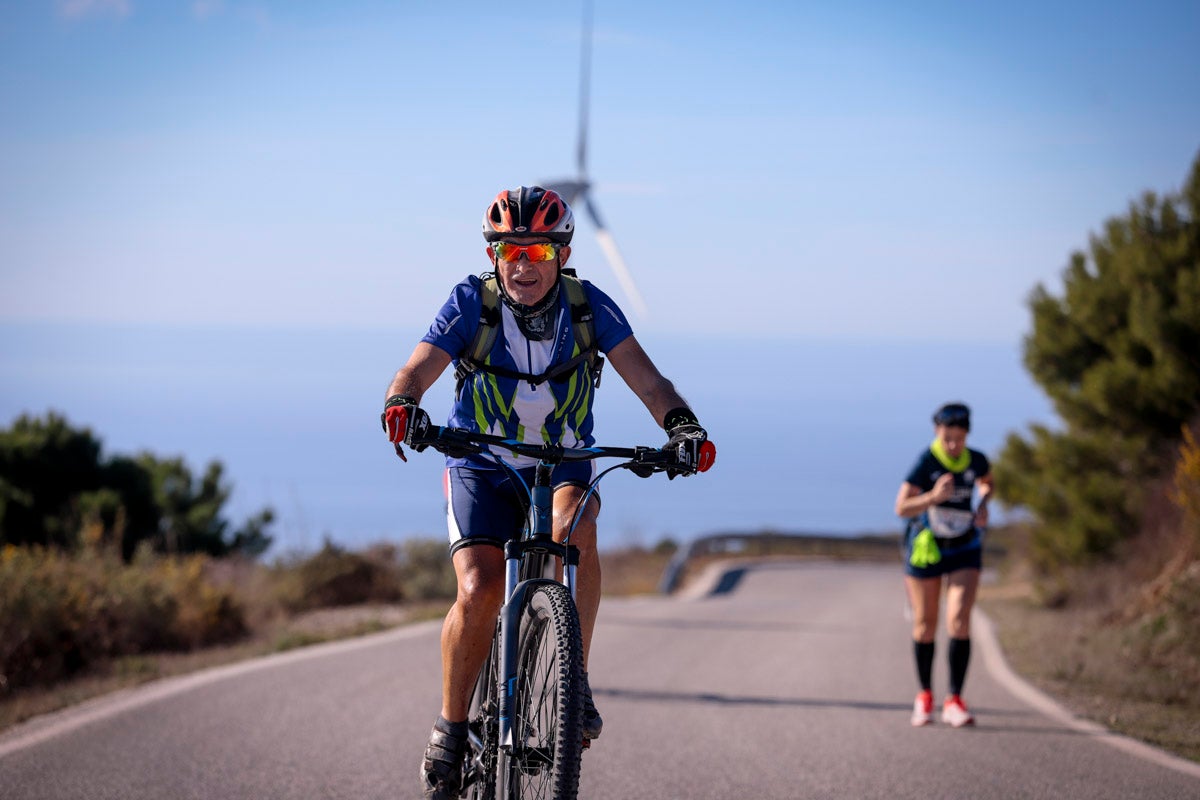 La XX Subida Pedestre al Conjuro arrancó a las 10 de la mañana, y los corredores tuvieron que enfrentarse a 17,8 kilometros en una mañana soleada
