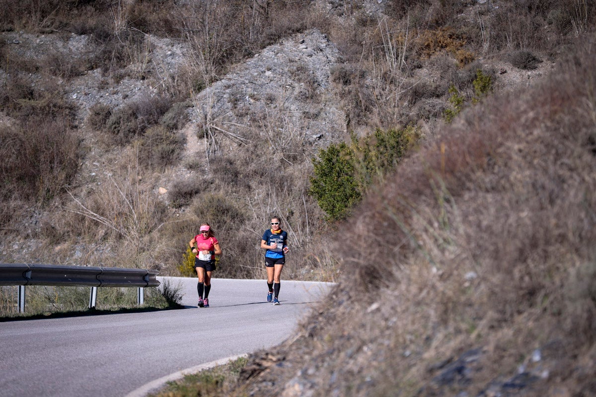 La XX Subida Pedestre al Conjuro arrancó a las 10 de la mañana, y los corredores tuvieron que enfrentarse a 17,8 kilometros en una mañana soleada