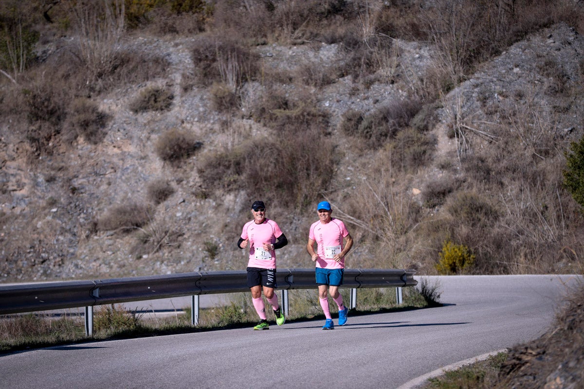 La XX Subida Pedestre al Conjuro arrancó a las 10 de la mañana, y los corredores tuvieron que enfrentarse a 17,8 kilometros en una mañana soleada