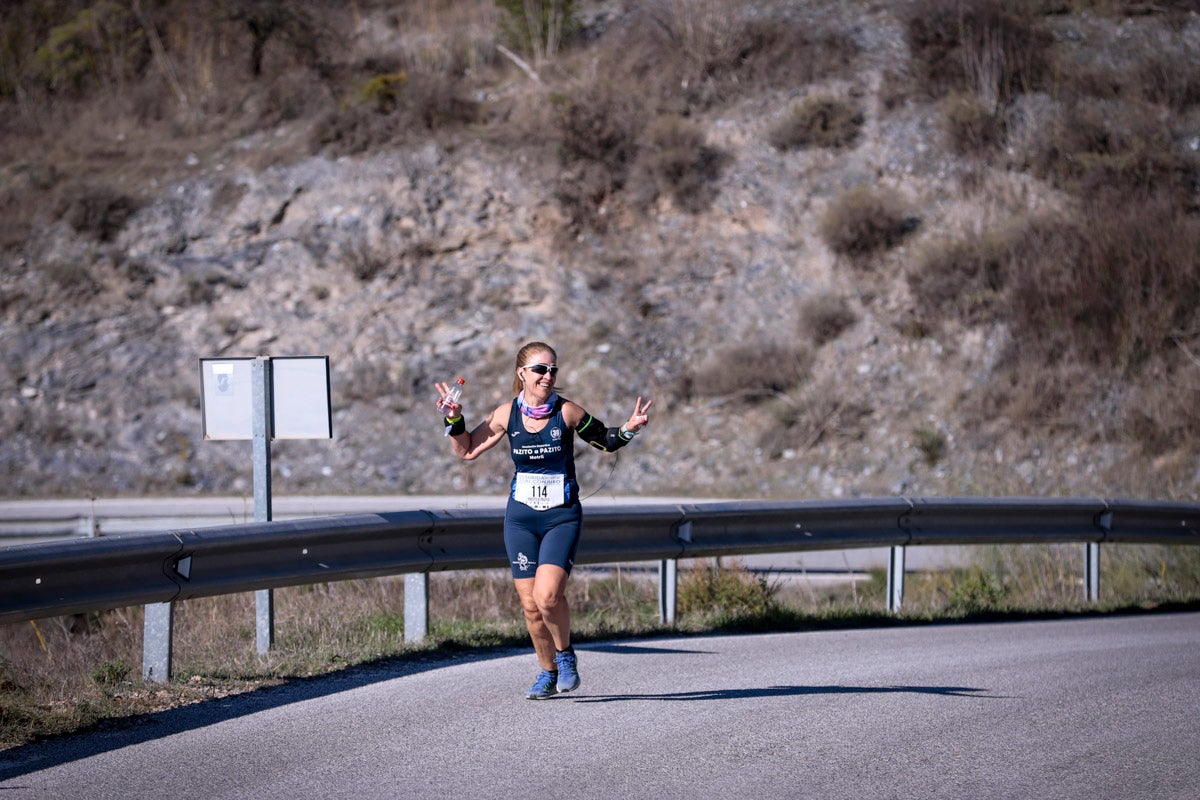 La XX Subida Pedestre al Conjuro arrancó a las 10 de la mañana, y los corredores tuvieron que enfrentarse a 17,8 kilometros en una mañana soleada