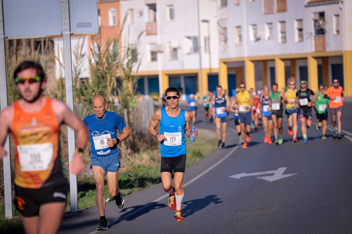 La XX Subida Pedestre al Conjuro arrancó a las 10 de la mañana, y los corredores tuvieron que enfrentarse a 17,8 kilometros en una mañana soleada