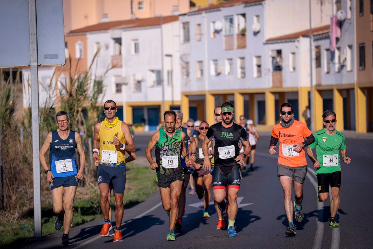 La XX Subida Pedestre al Conjuro arrancó a las 10 de la mañana, y los corredores tuvieron que enfrentarse a 17,8 kilometros en una mañana soleada