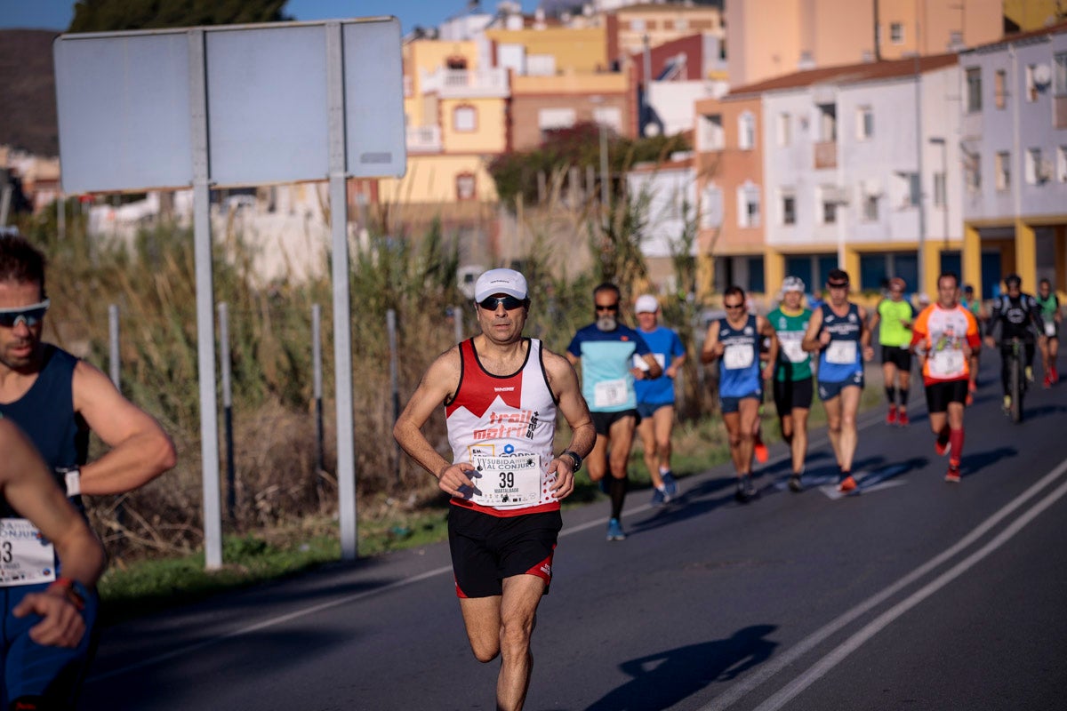 La XX Subida Pedestre al Conjuro arrancó a las 10 de la mañana, y los corredores tuvieron que enfrentarse a 17,8 kilometros en una mañana soleada