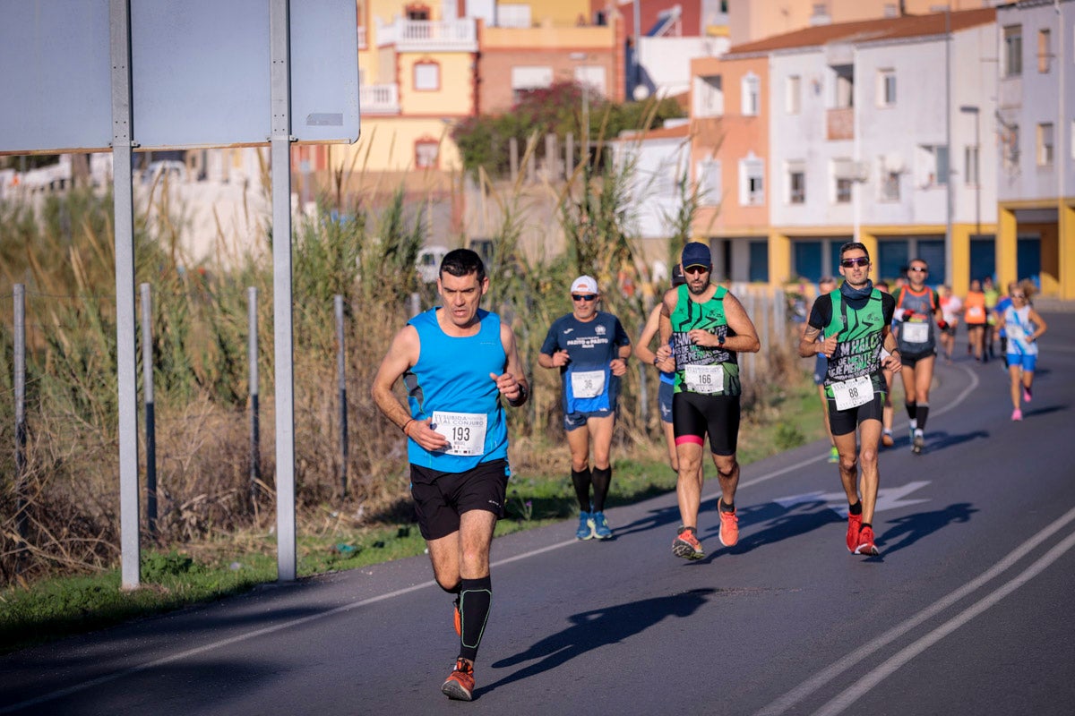 La XX Subida Pedestre al Conjuro arrancó a las 10 de la mañana, y los corredores tuvieron que enfrentarse a 17,8 kilometros en una mañana soleada