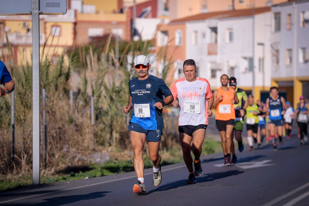 La XX Subida Pedestre al Conjuro arrancó a las 10 de la mañana, y los corredores tuvieron que enfrentarse a 17,8 kilometros en una mañana soleada