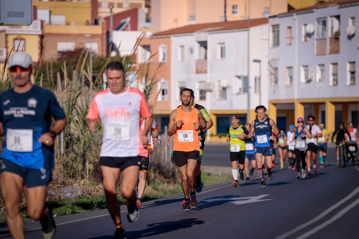La XX Subida Pedestre al Conjuro arrancó a las 10 de la mañana, y los corredores tuvieron que enfrentarse a 17,8 kilometros en una mañana soleada