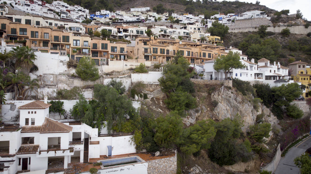 Los deslizamientos de tierra han dejado en estado ruinoso más de 100 casas 