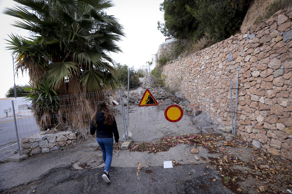 Los deslizamientos de tierra han dejado en estado ruinoso más de 100 casas 