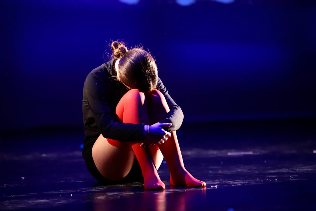 Fotos: Gimnasia solidaria a ritmo navideño en Motril