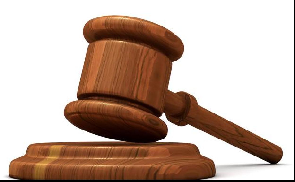 El Supremo avala bajar el sueldo a los funcionarios que trabajan poco