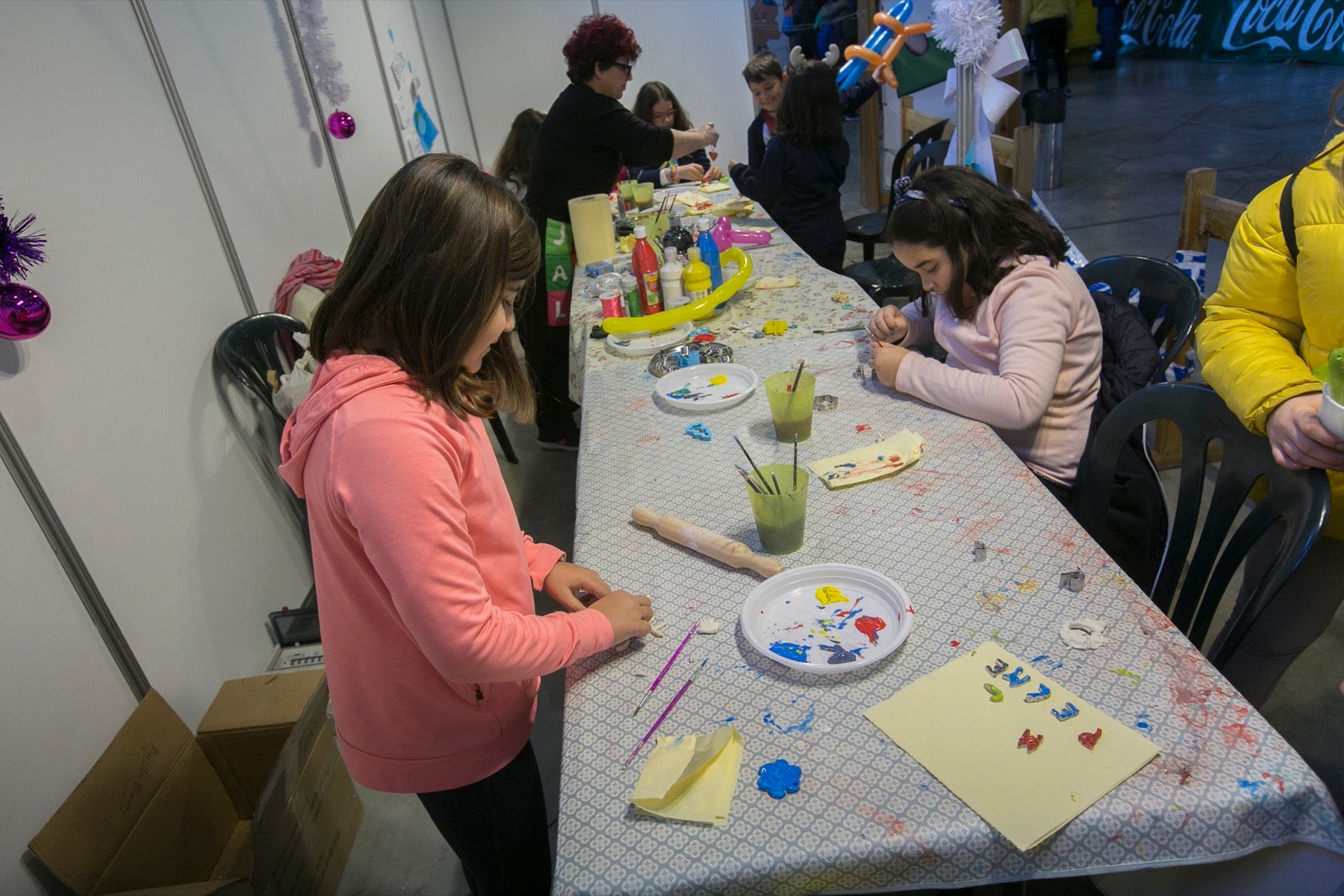 Juveándalus, la feria de la infancia y la juventud, ha iniciado ya una nueva edición en la que cumple 34 años. Desde el día 17 de diciembre hasta el 4 de enero las puertas de Juveándalus estarán abiertas 