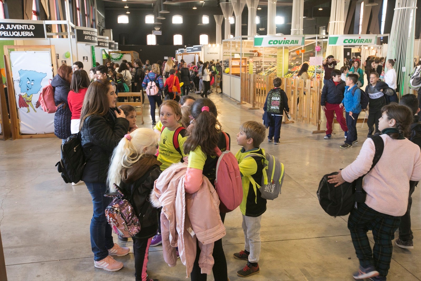 Juveándalus, la feria de la infancia y la juventud, ha iniciado ya una nueva edición en la que cumple 34 años. Desde el día 17 de diciembre hasta el 4 de enero las puertas de Juveándalus estarán abiertas 