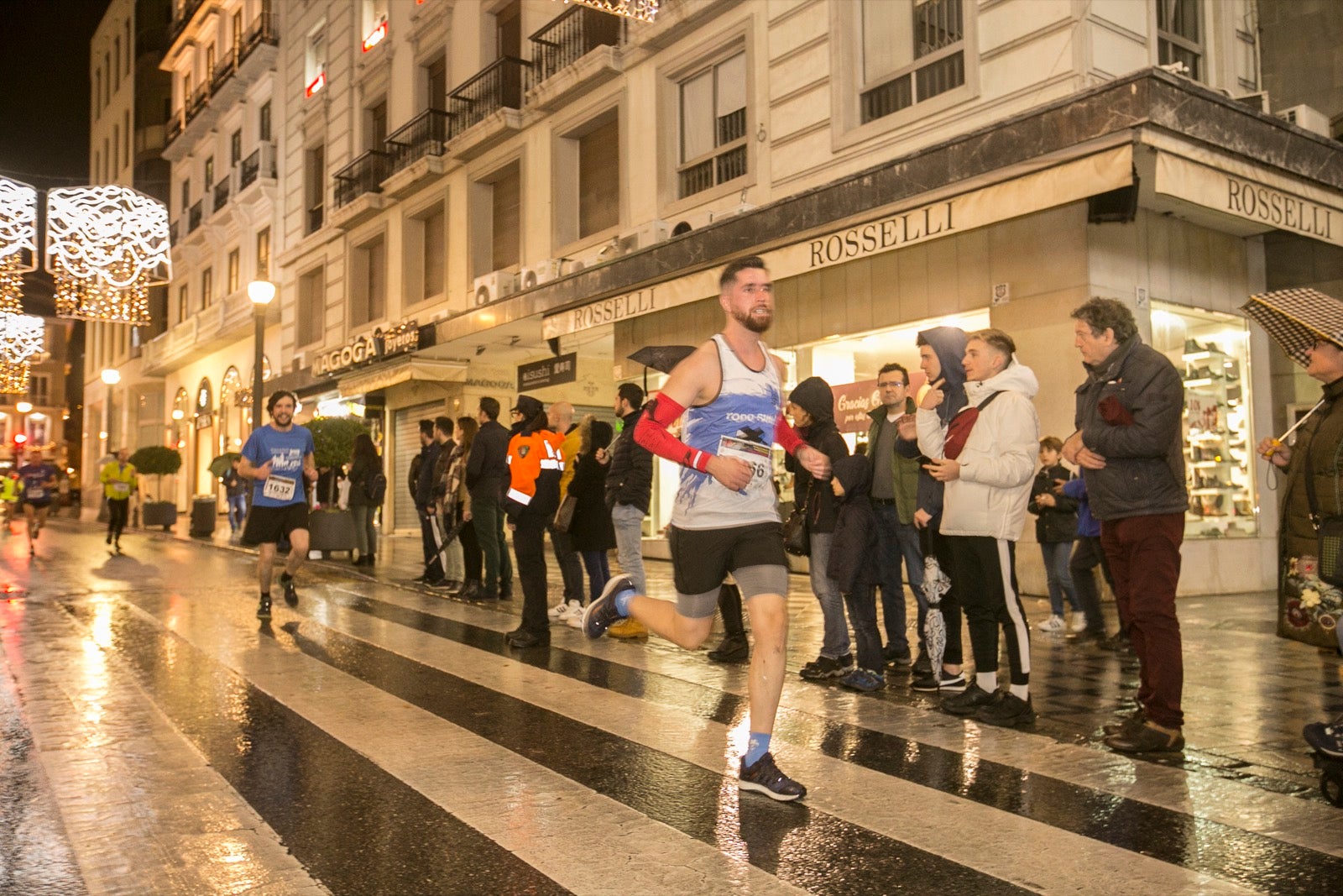 La 28° edición volvió a llenar de color las calles de la capital con sus tradicionales disfraces y sus casi dos mil corredores