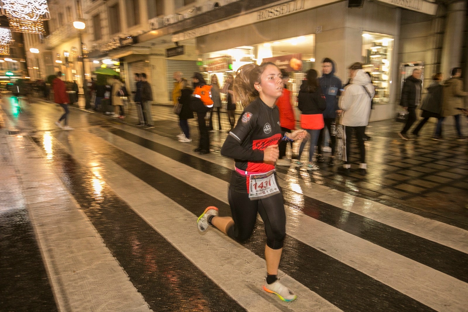 La 28° edición volvió a llenar de color las calles de la capital con sus tradicionales disfraces y sus casi dos mil corredores