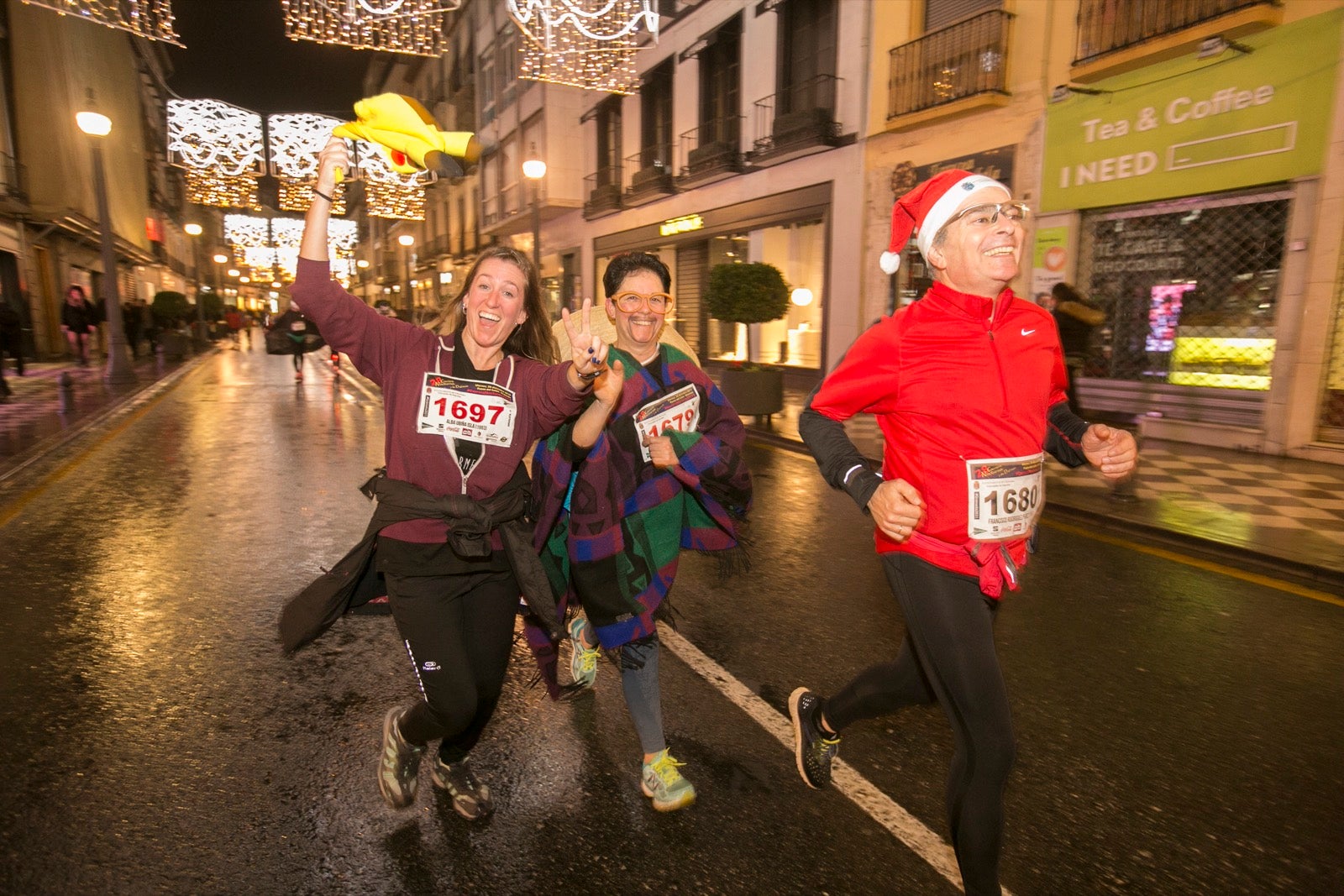 La 28° edición volvió a llenar de color las calles de la capital con sus tradicionales disfraces y sus casi dos mil corredores