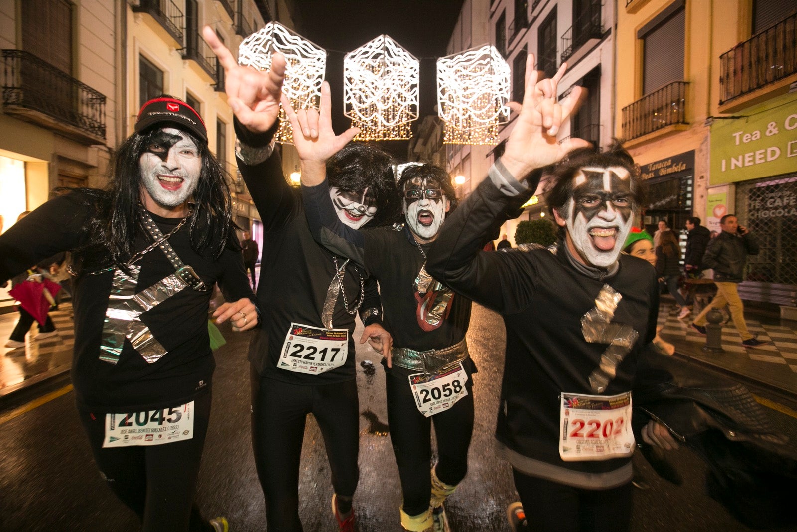 La 28° edición volvió a llenar de color las calles de la capital con sus tradicionales disfraces y sus casi dos mil corredores