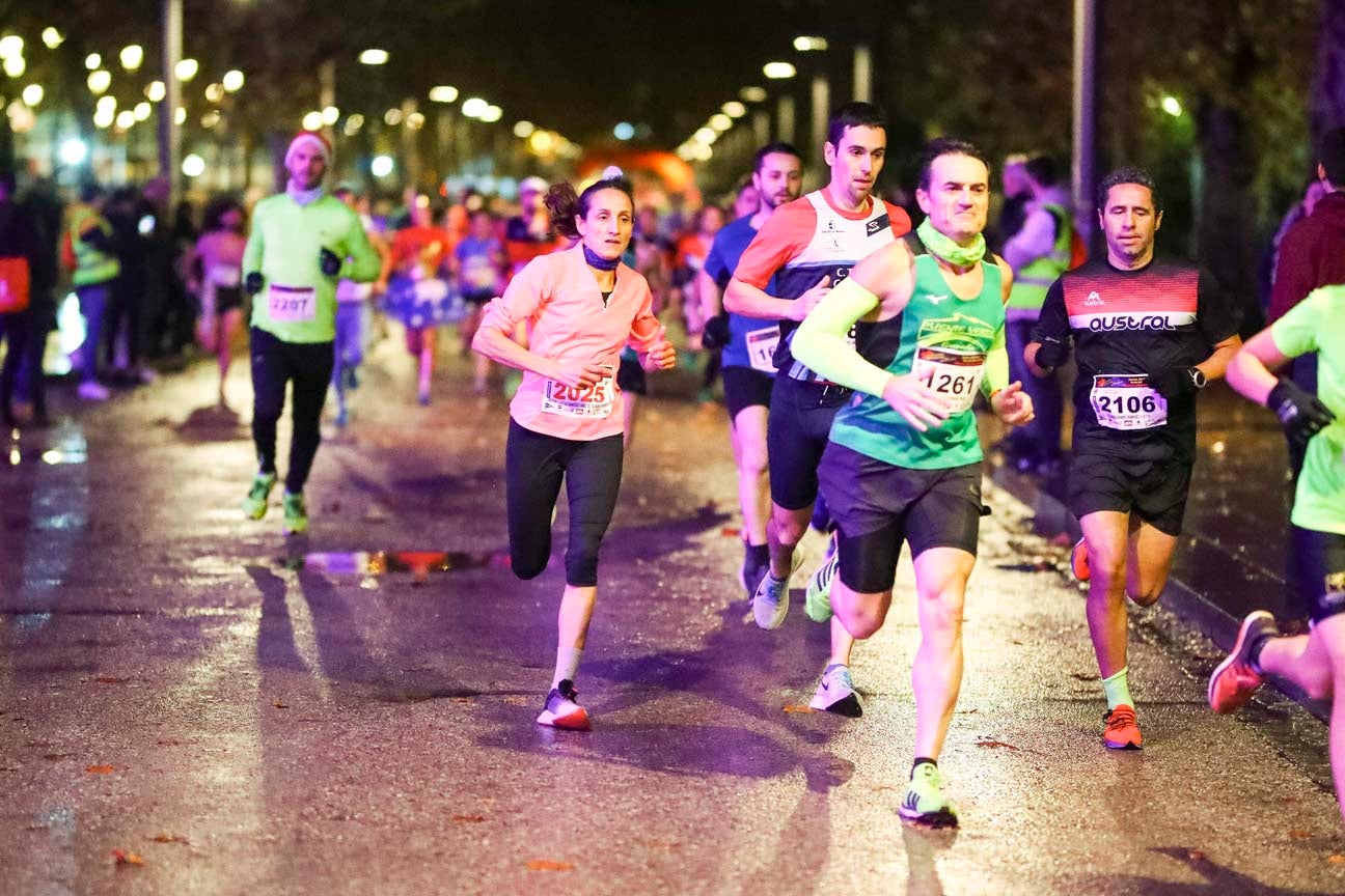 La 28° edición volvió a llenar de color las calles de la capital con sus tradicionales disfraces y sus casi dos mil corredores