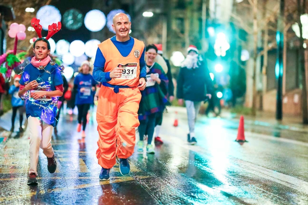 La 28° edición volvió a llenar de color las calles de la capital con sus tradicionales disfraces y sus casi dos mil corredores