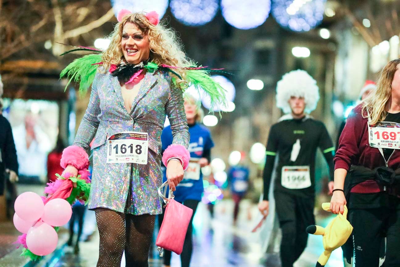 La 28° edición volvió a llenar de color las calles de la capital con sus tradicionales disfraces y sus casi dos mil corredores