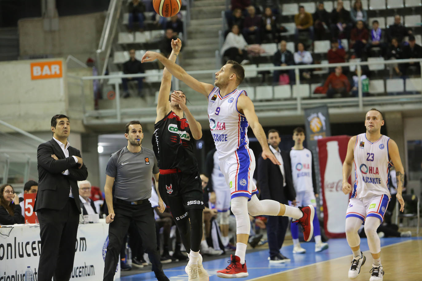 Jugada del partido del Covirán en Alicante