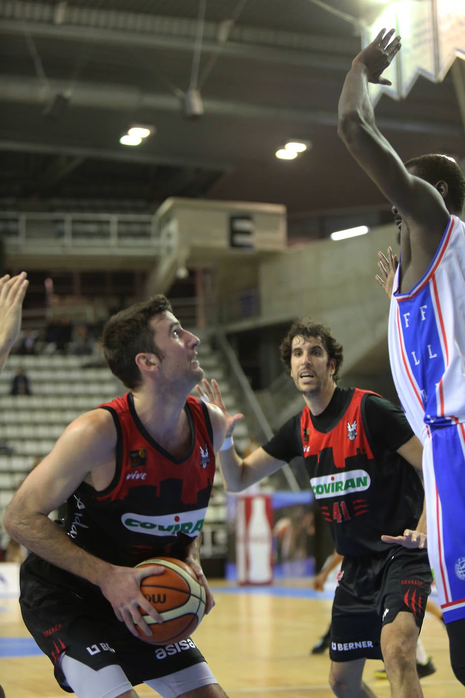 Jugada del partido del Covirán en Alicante