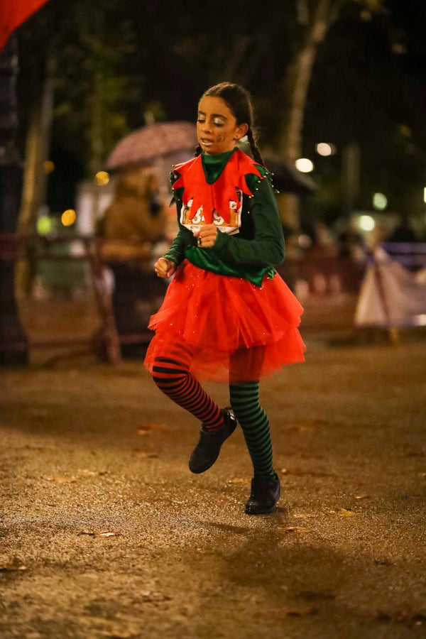 Ni el mal tiempo ni el frío han impedido que decenas de niños hayan partido en las carreras de las distintas categorías de esta tradicional carrera navideña