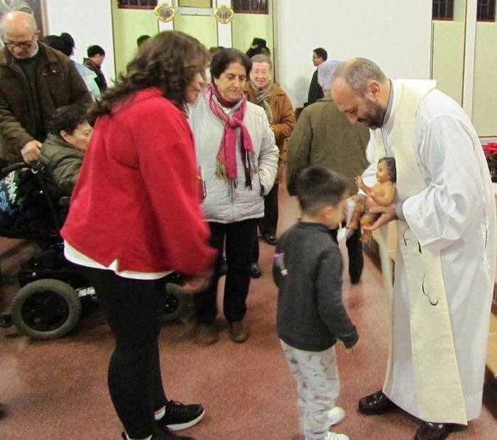 IDEAL pasa la noche en las calles del distrito, en las que hizo acto de presencia la alegría y la música