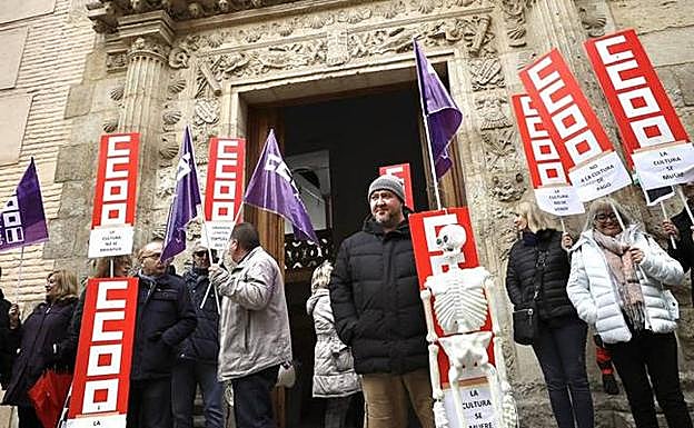Granada | Empleo, institutos y oficinas agrarias tienen 634 plazas vacantes sin cubrir en la provincia