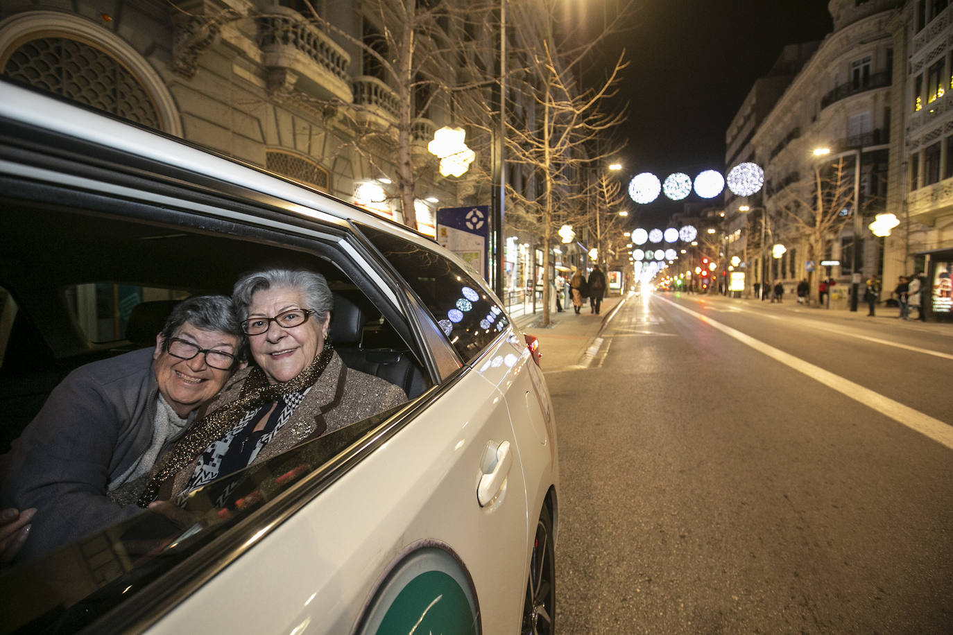 27 taxis participan en un proyecto municipal al que se han sumado 108 personas, todos ellos mayores que viven en residencias de ancianos de la capital