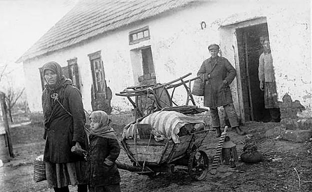 Una familia obligada a emigrar de su aldea ucraniana en los años más feroces del comunismo soviético.