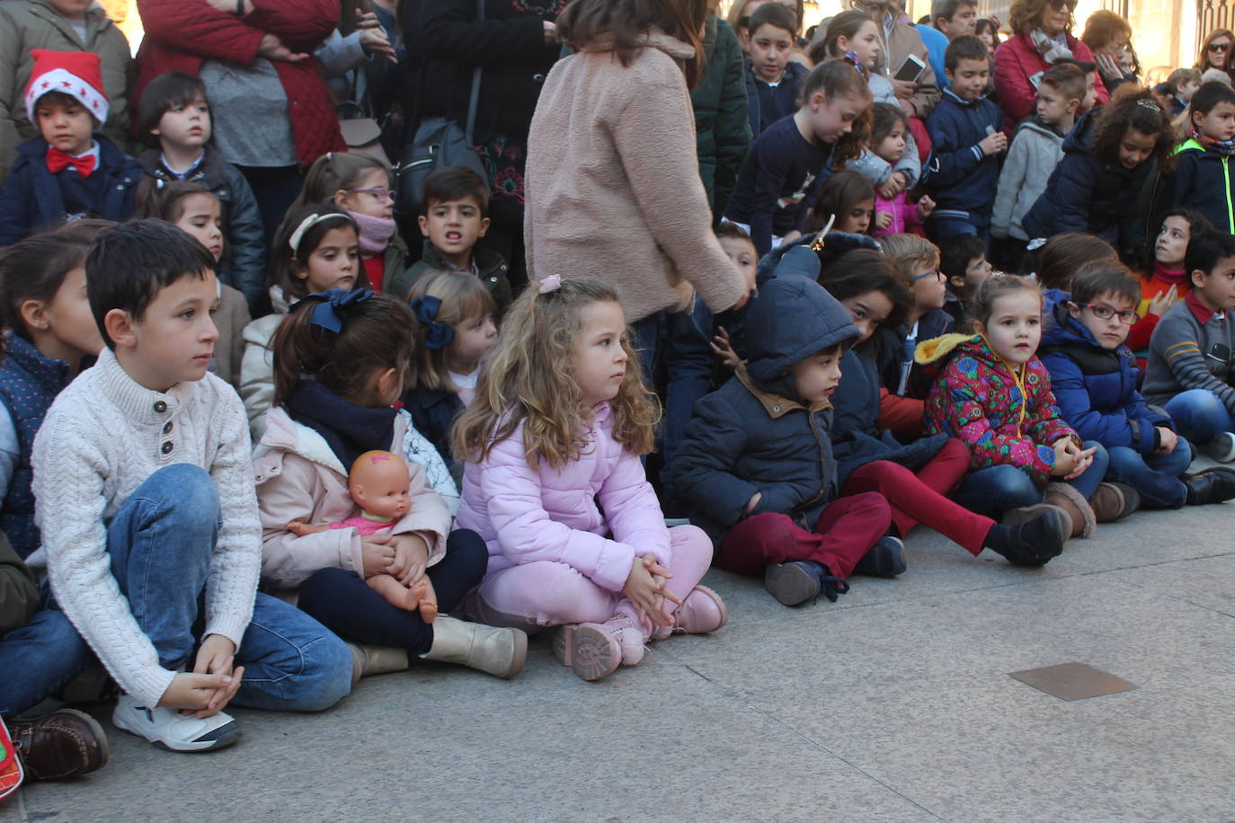 Los niños se han reunido en la capital para celebrar con gominolas la llegada de 2020 