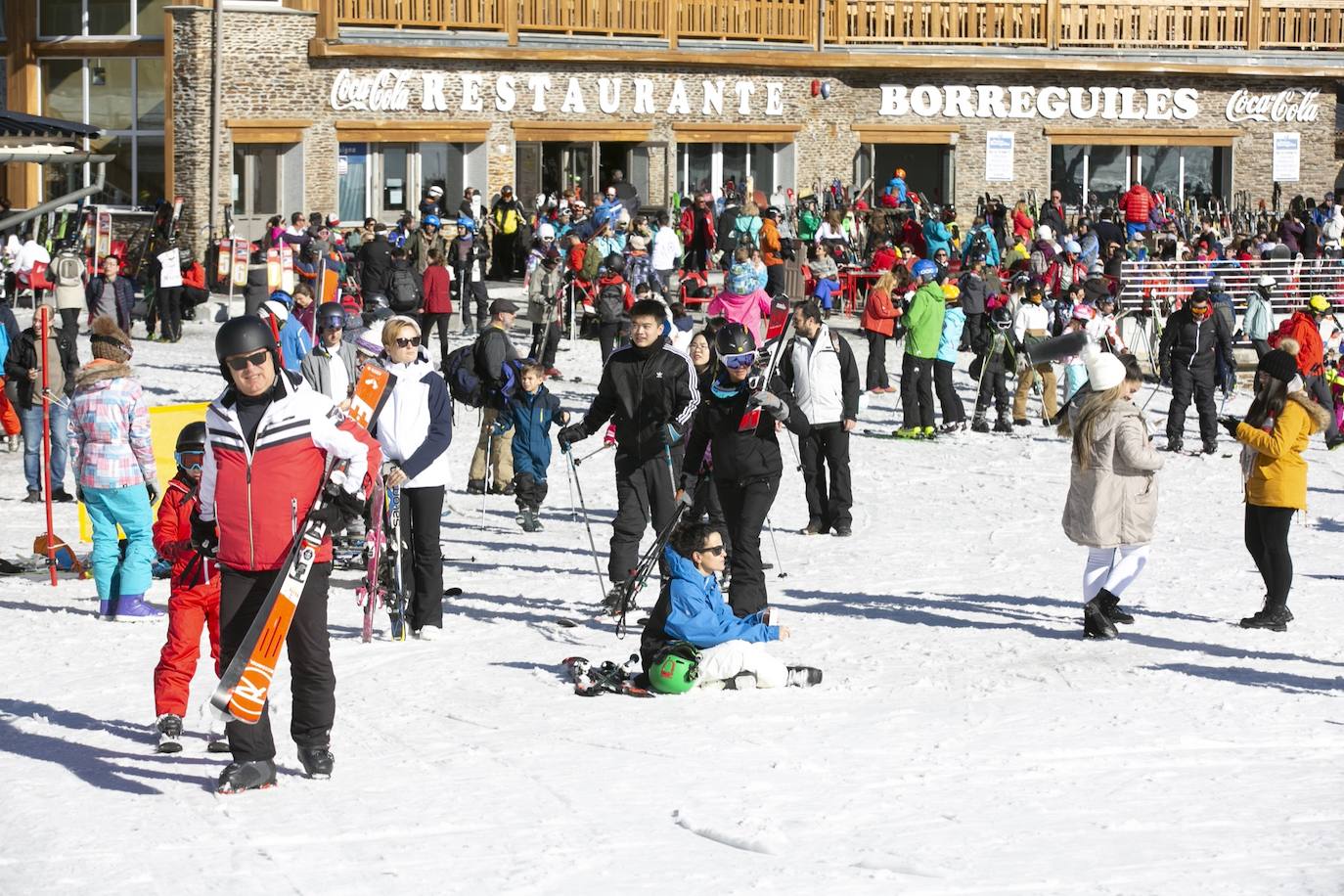 Unas 7.500 personas celebran el Año Nuevo en Sierra Nevada